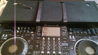 Pioneer XDJ-XZ + Walkase con ruedas y bandeja pc