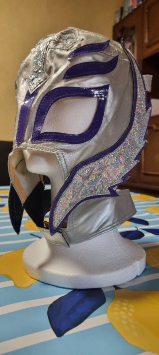 Máscara Rey Mysterio Original Plata/Morado wwe