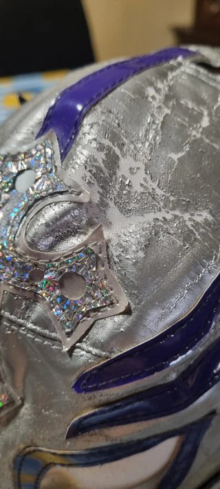 Máscara Rey Mysterio Original Plata/Morado wwe