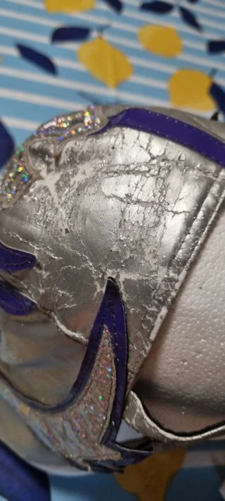 Máscara Rey Mysterio Original Plata/Morado wwe