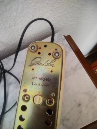 Teléfono antiguo Gondola disco beige