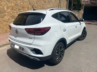 MG ZS Luxury