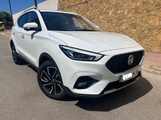 MG ZS Luxury