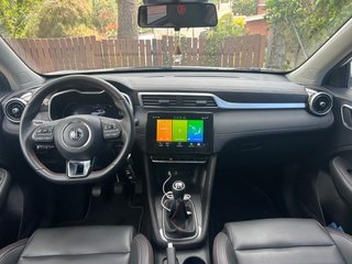 MG ZS Luxury