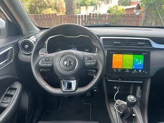 MG ZS Luxury