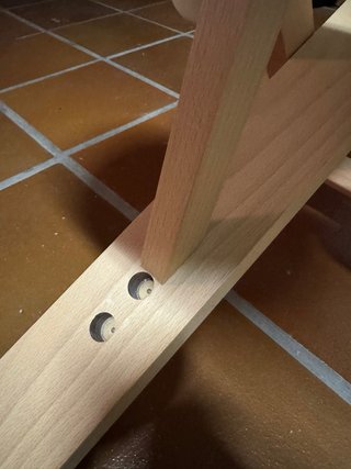 Silla ergonómica rodillas madera y piel