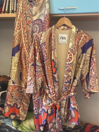 Kimono Zara estampado talla S