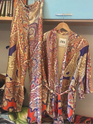 Kimono Zara estampado talla S