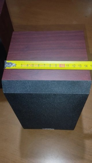Altavoces Philips Negros y Marrones