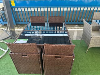MESA TERRAZA CON SILLA Y PUFS