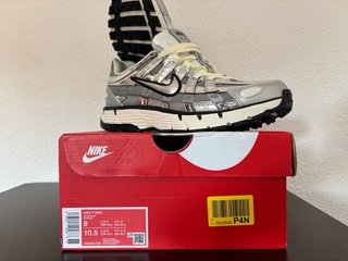 Zapatillas Nike P-6000 Plata y Blanco