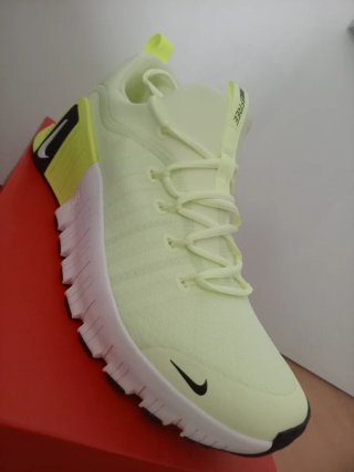 Zapatillas Nike Free Verde y Blanco