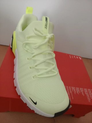 Zapatillas Nike Free Verde y Blanco