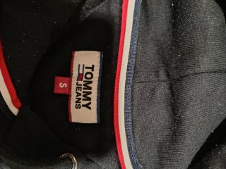 Sudadera Tommy Jeans Negra