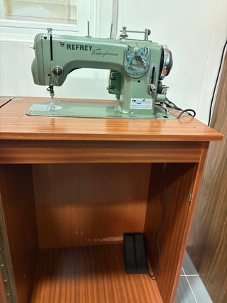 Máquina de coser Refrey Transforma