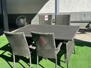 Nueva terraza de mesa + 4 sillas