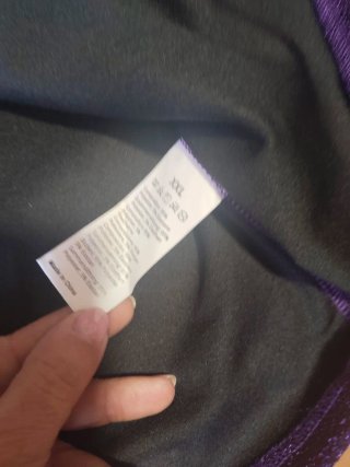 Vestido morado brillante