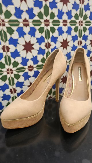 Tacones beige plataforma dorada SuiteBlanco