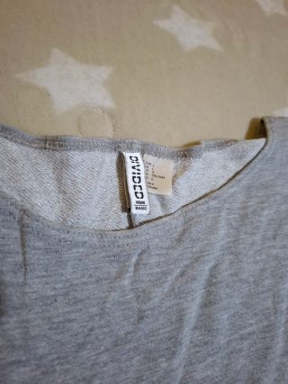 Camiseta Divided manga francesa gris