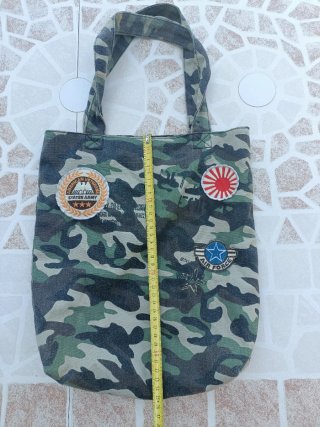 Bolso militar camuflaje Blanco con parches