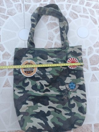 Bolso militar camuflaje Blanco con parches