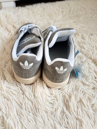 Tênis Adidas Campus Cinza e Branco