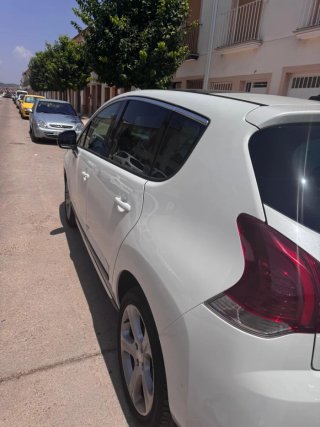 Peugeot 3008 2014
