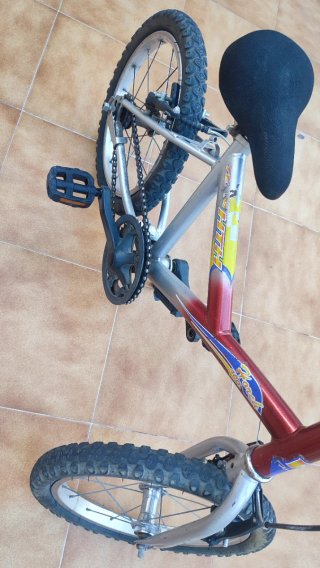 Bicicleta infantil 16''