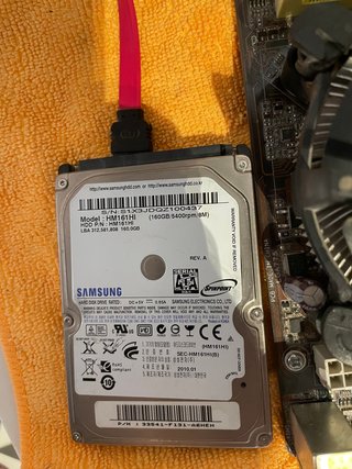 Placa Base ASUS con HDD y RAM