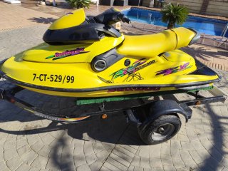Moto Acuática Bombardier Sea-Doo XP Amarilla