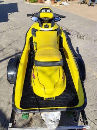 Moto Acuática Bombardier Sea-Doo XP Amarilla