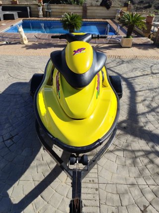 Moto Acuática Bombardier Sea-Doo XP Amarilla