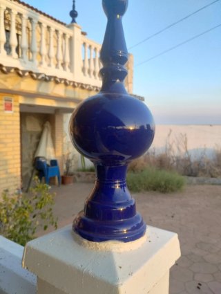 Remates cerámica balaustrada azul