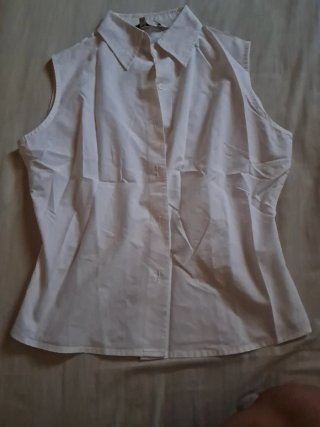 Camisa blanca sin mangas