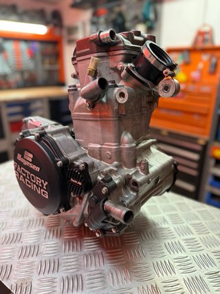 Motor YZ 450F preparado