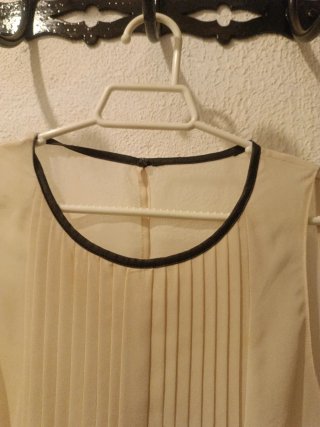 Camisa Zara Talla M Beige Elegante