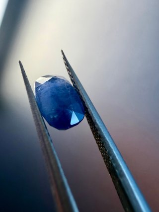 Zafiro Natural 1.33 ct Azul Profundo Certificado