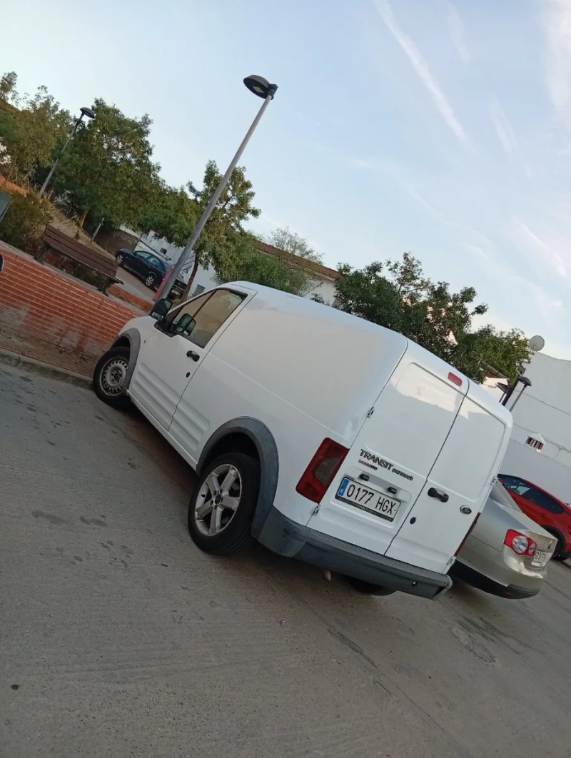 Ford Transit Connect 2011 - foto 1