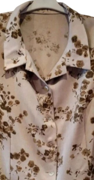 Blusa floral beige y marrón Talla 54