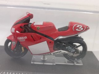 Modellino Moto Yamaha YZR500 1:24