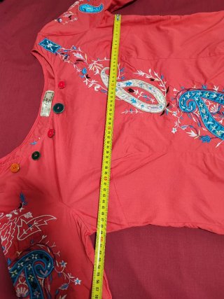 Vestido de verano bordado