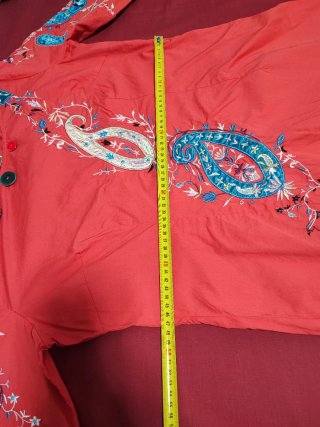 Vestido de verano bordado