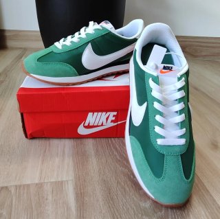 Zapatillas Nike Verdes y Blancas