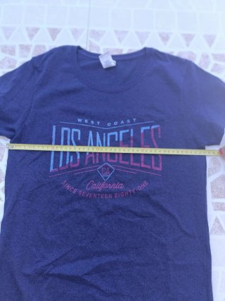 Camiseta americana comprada en Los Ángeles
