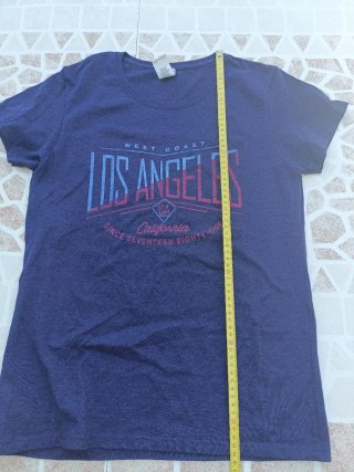Camiseta americana comprada en Los Ángeles