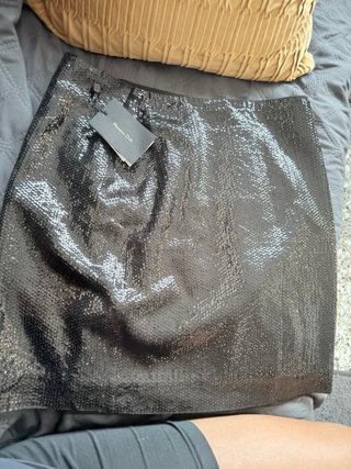 Falda Massimo Dutti lentejuelas negra y dorada