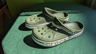 Crocs verdes sin estrenar Talla 42