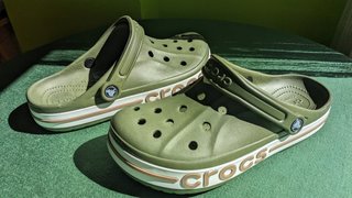 Crocs verdes sin estrenar Talla 42