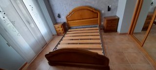 Dormitorio de madera maciza de castaño 1,50×1,90.