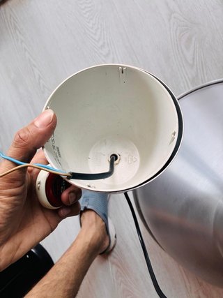 Lámpara de techo grande de metal